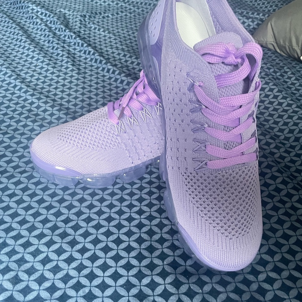 tennis shoes for women size 9